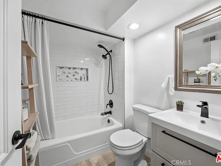5123 Castelotte Ct — Photo 23