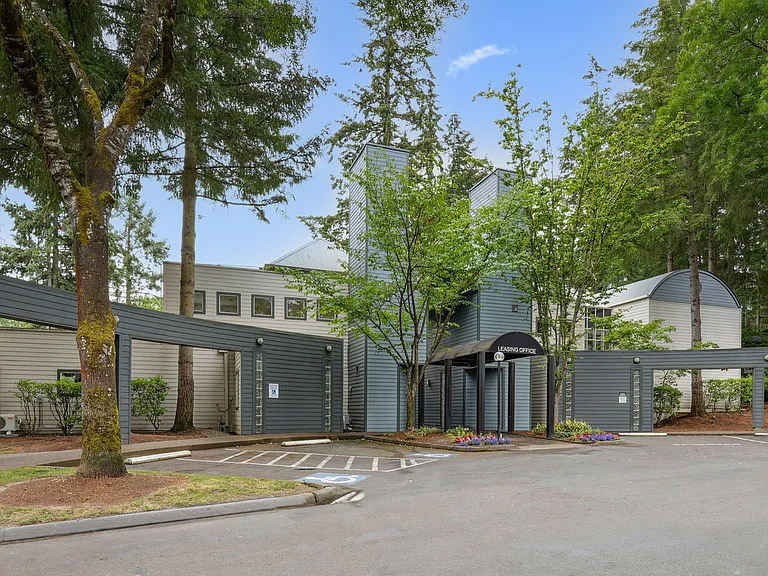 Andover Park Apartments — Photo 38