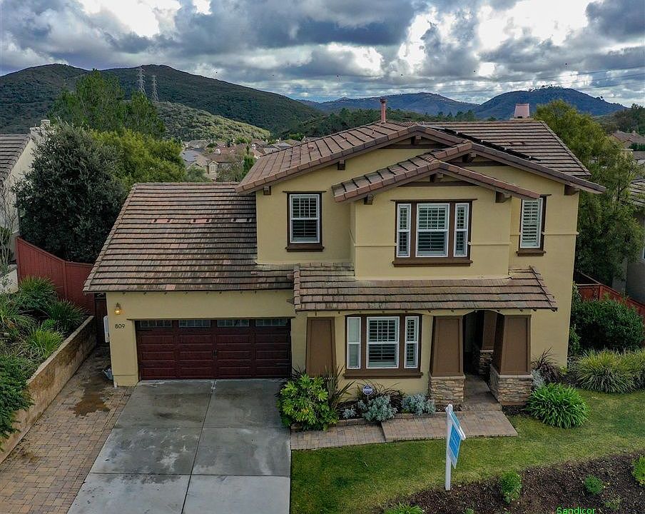 1st image of 809 Hollowbrook Ct