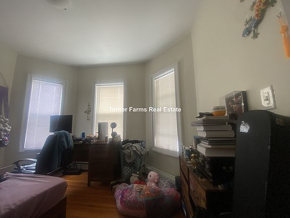 3rd image of 9 Winter Hill Rd #1