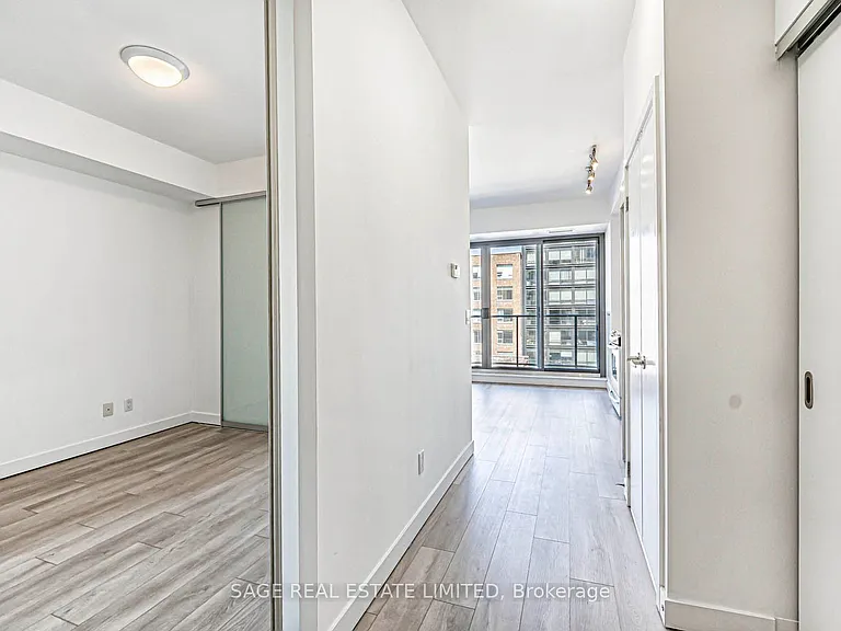 32 Camden St #607 — Photo 3