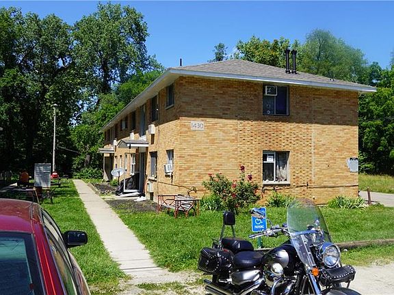 3rd image of 1430-1434 N James H McGee Blvd