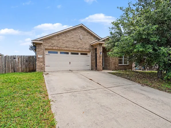 335 Quail Crossing Dr, Sanger, TX 76266