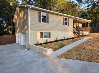 6627 Redwood Dr, Douglasville, GA 30135