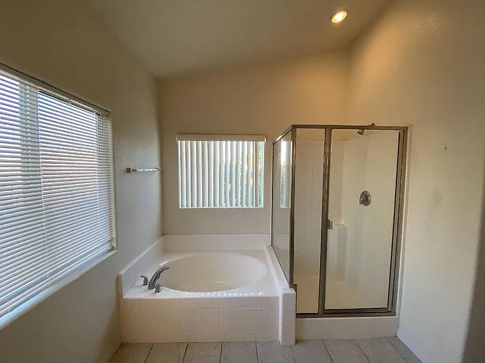 869 Park Walk Ave — Photo 5