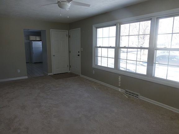 3rd image of 841 Kent Ave