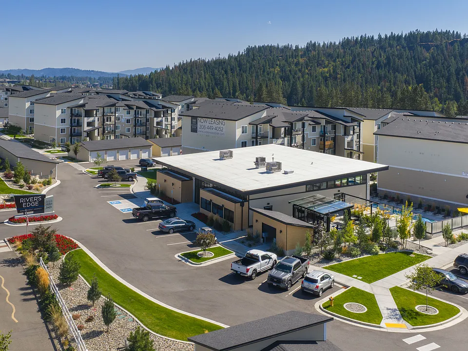 Rivers Edge Apartments