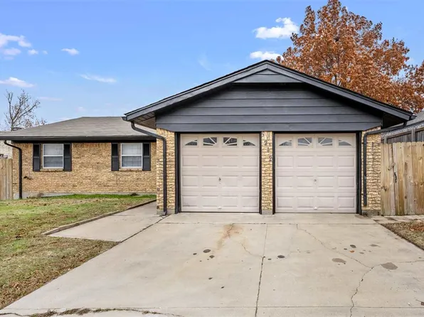 5212 NW Sherwood Dr, Lawton, OK 73505