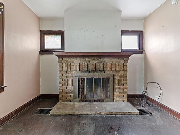 5th image of 2061 Fairwood Ave