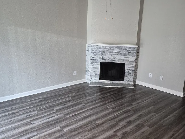 Golden Village Townhomes — Photo 16