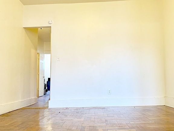 4th image of 208 Rogers Ave APT 3