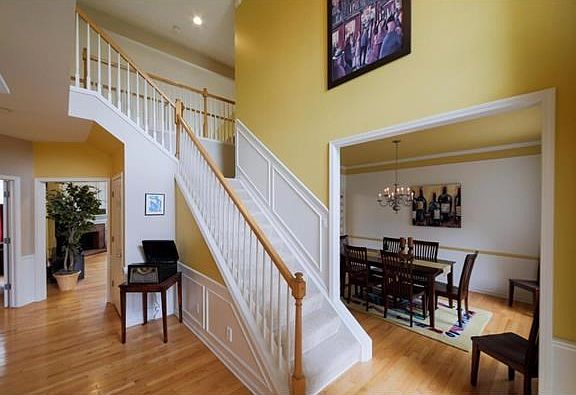 3rd image of 8802 Lakeway Ct