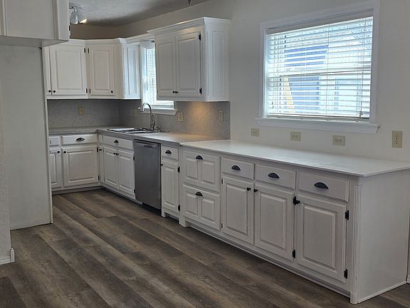 4th image of 644 SW 14th St #1