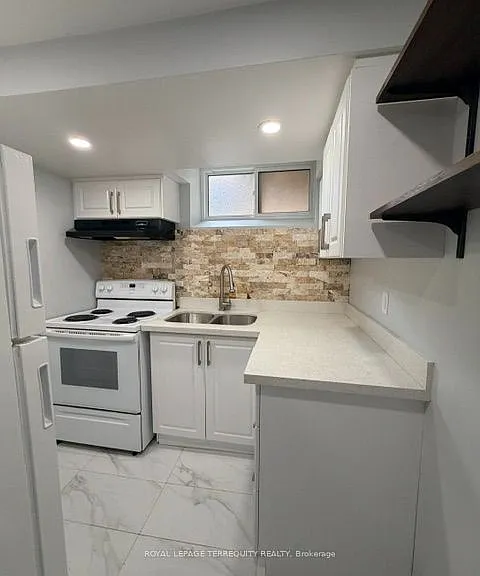 869 Marinet Cres #BASEMENT — Photo 8