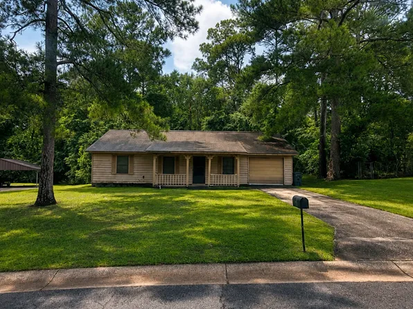 1031 King Cir, Perry, GA 31069
