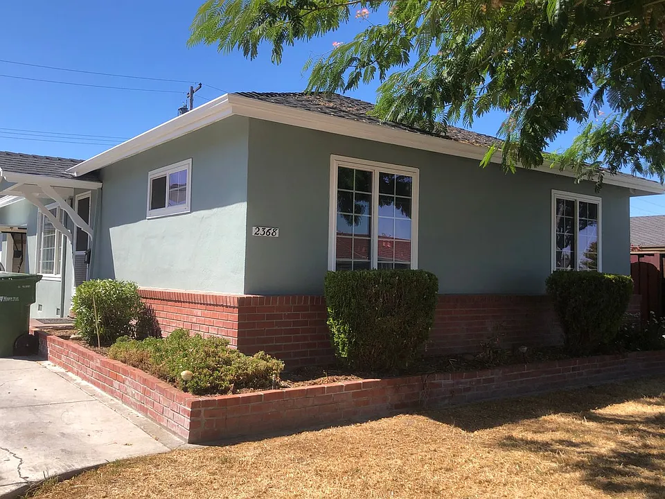 2366-2368 Patricia Dr