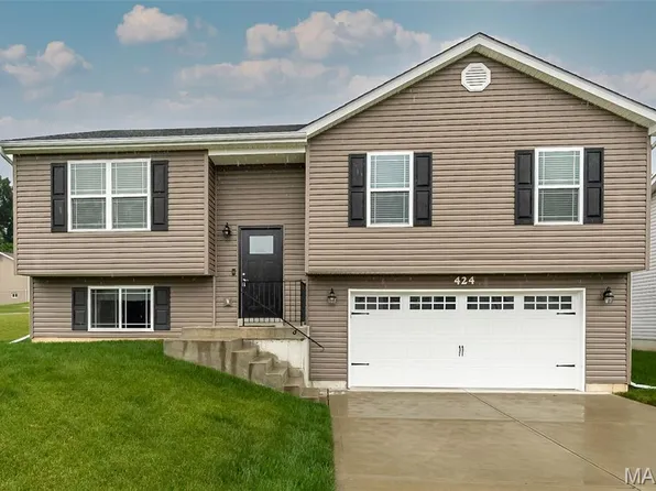 424 Triathlon Dr, Foristell, MO 63348