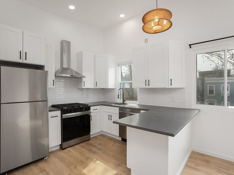 1st image of 38 Ravine Ave Floor 2