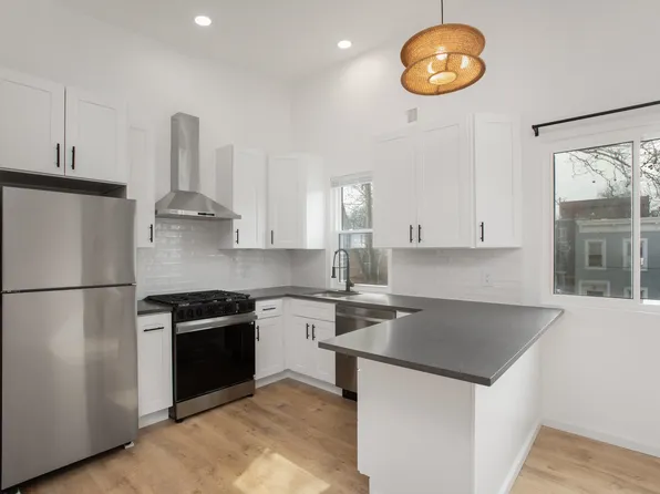 38 Ravine Avenue image 1 of 14