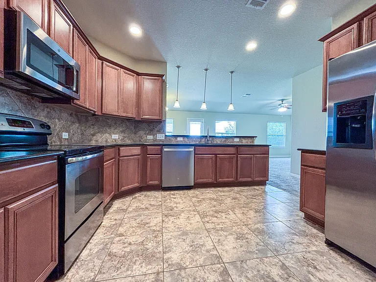 923 Avery Pkwy #2 — Photo 8