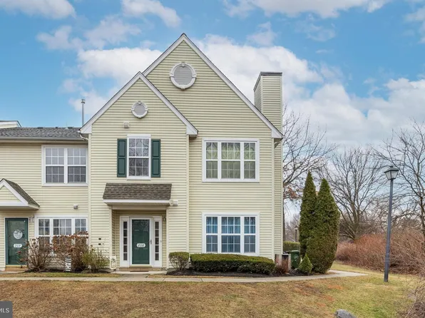 208 Quay Ct, Palmyra, NJ 08065