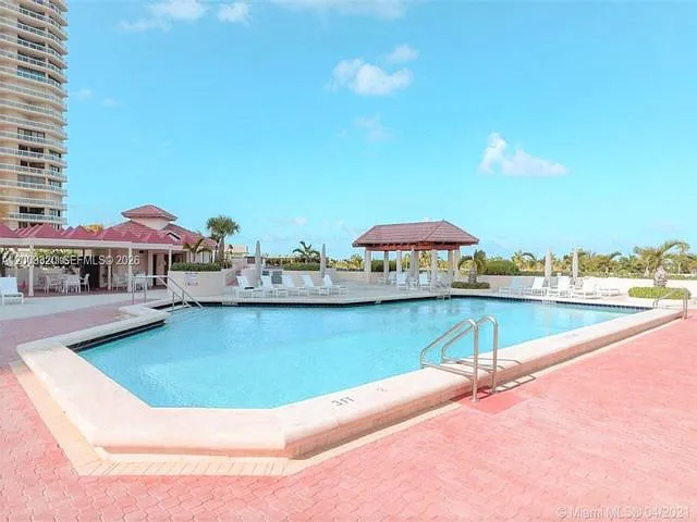 20185 E Country Club Dr — Photo 15