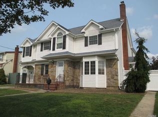 2531 7th Ave, East Meadow, NY 11554