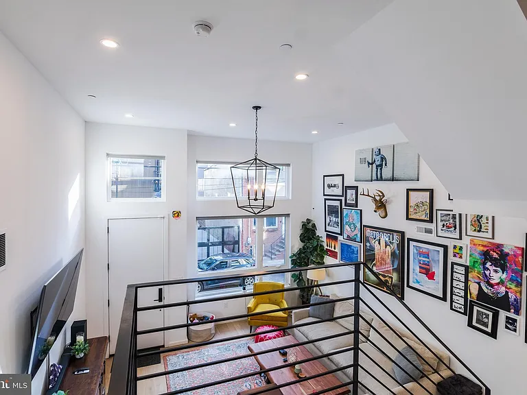 1705 Annin St — Photo 5