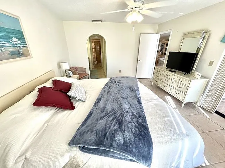 1348 Rock Dove Ct #C — Photo 11