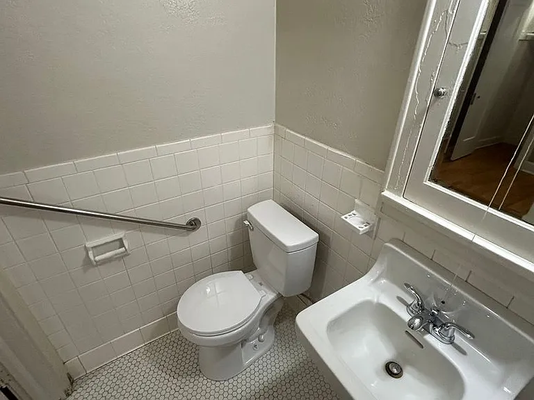 5446 Charlotte St — Photo 21