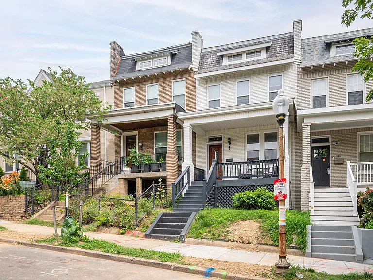 316 Todd Pl NE — Photo 40