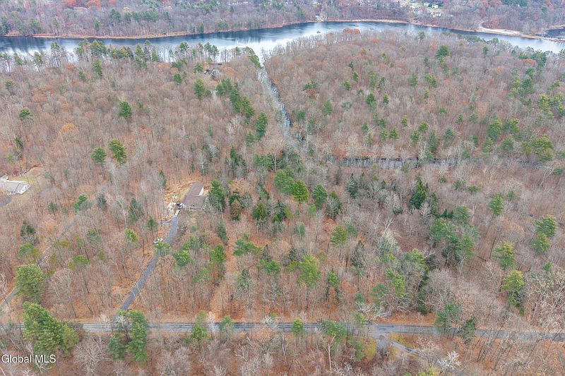 4th image of 421 Big Boom Road