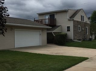 845 Grove St, Menasha, WI 54952