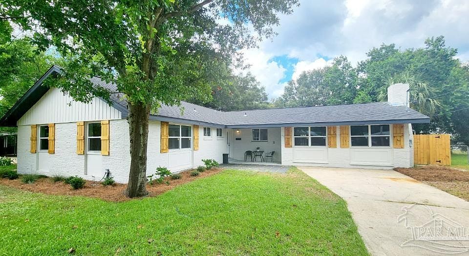 1st image of 204 Loruna Dr