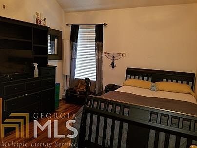 4th image of 729 Hillandale Ln