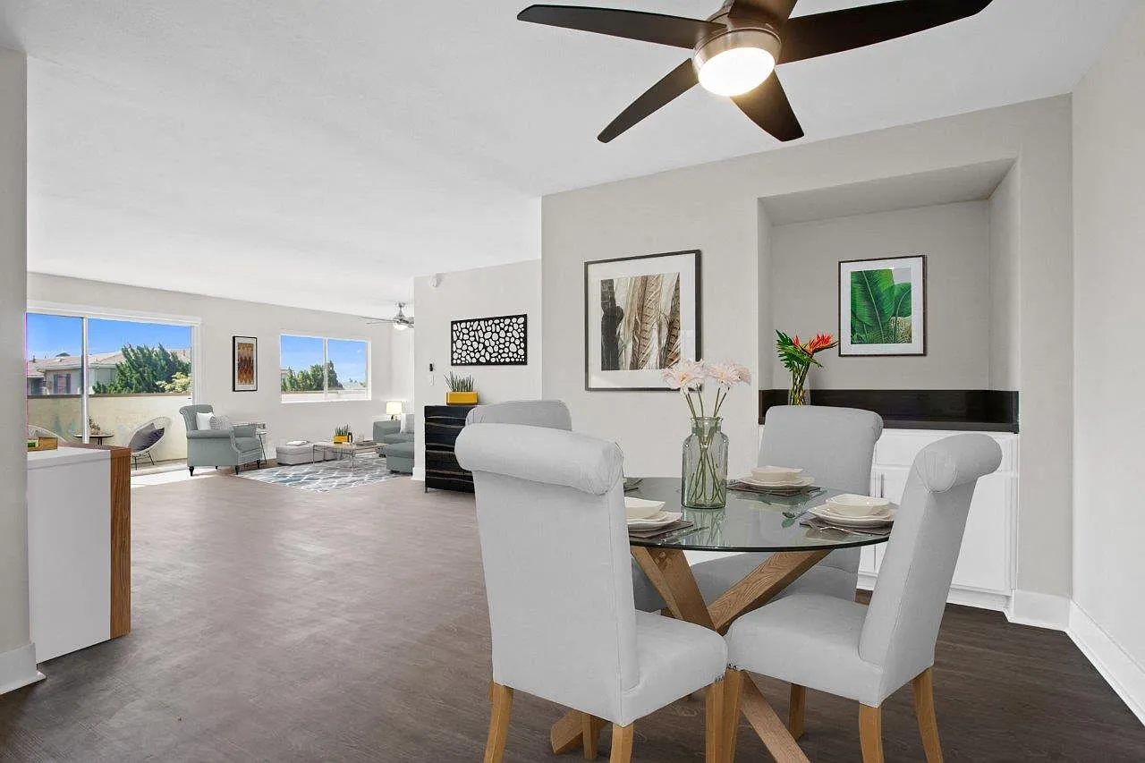 Oasis Apartments — Photo 3