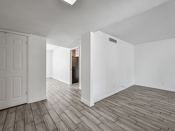 3rd image of 6125 W Sierra St