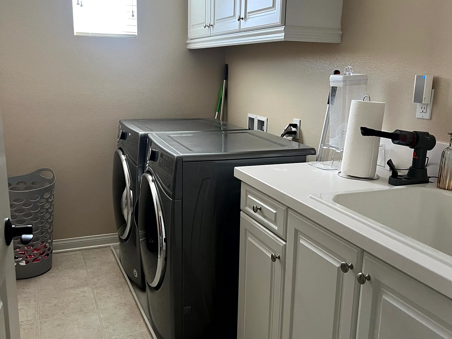 3 bed, 2.5 bath, 1974 sqft, $4,450 — Photo 4