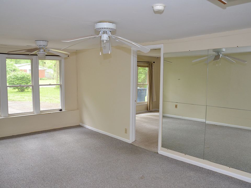 2nd image of 5348 Lester St