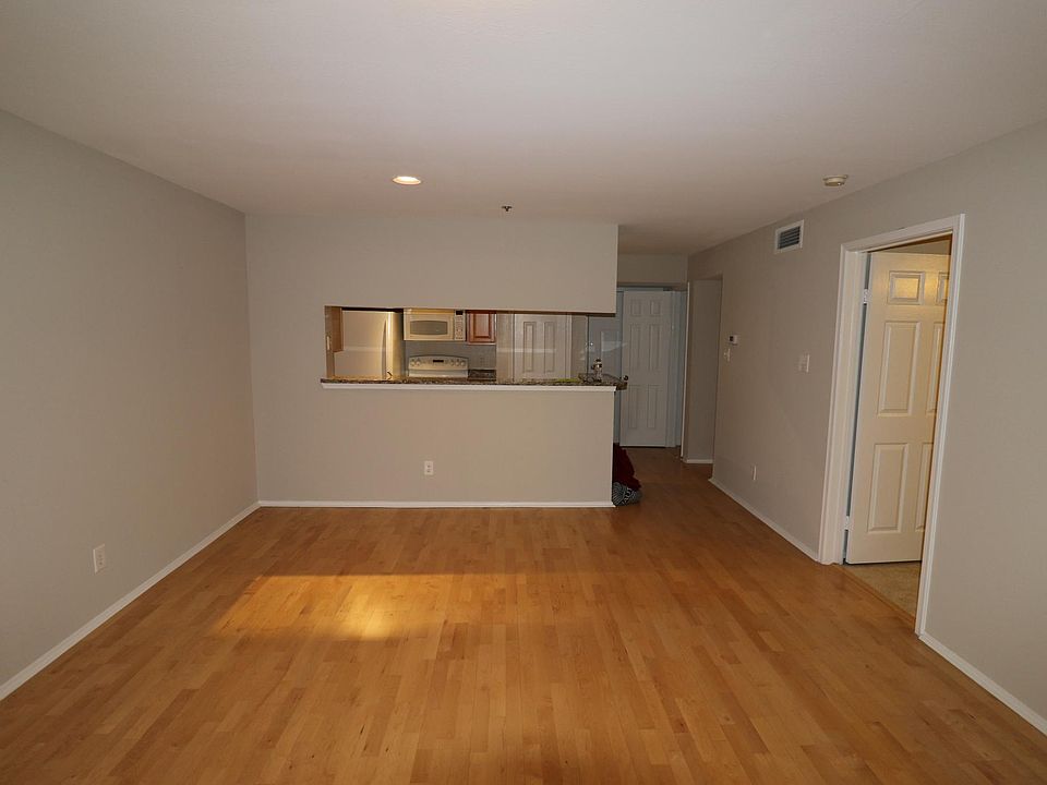 1st image of 3311 Wyndham Cres #2200