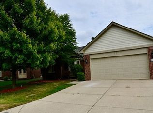 41718 E Westbury Ln, Clinton Township, MI 48038