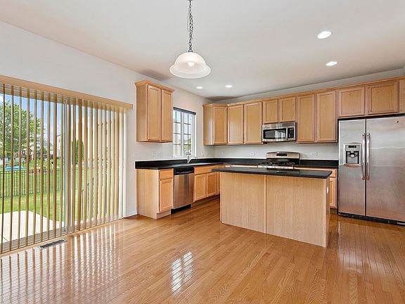5th image of 3588 Lexington Ln