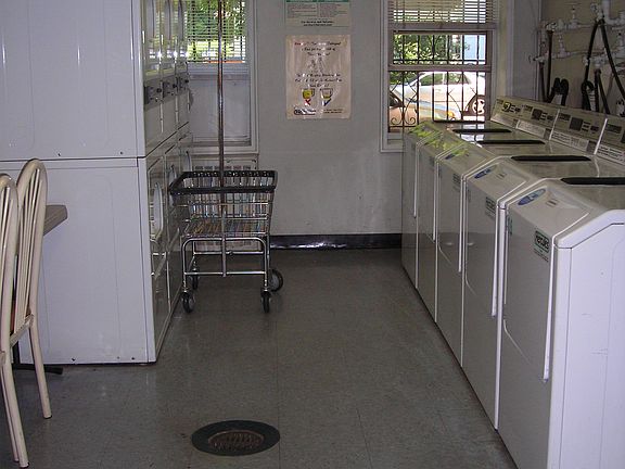 4th image of 625 Gramatan Ave APT 3B
