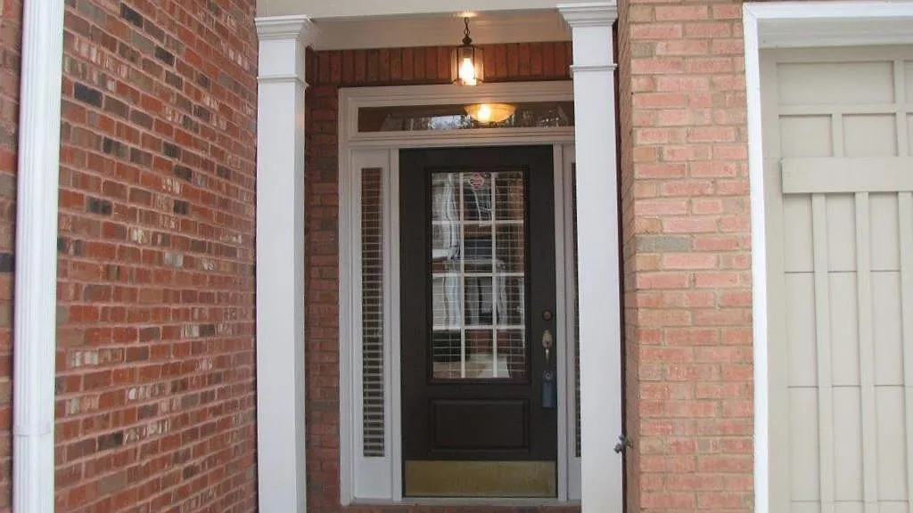 3 bed, 2.5 bath, 1872 sqft, $2,300 — Photo 2