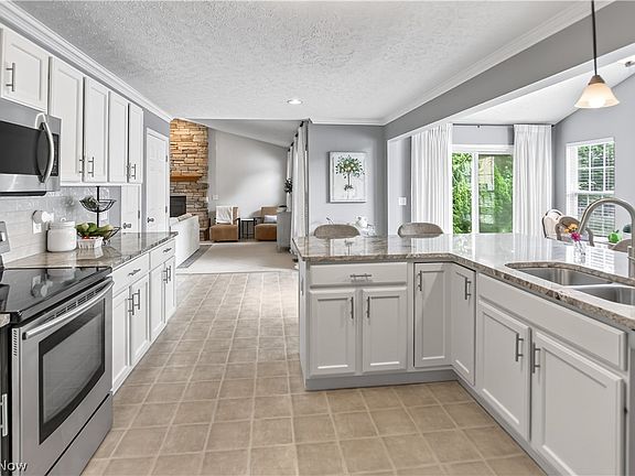 5th image of 1910 Northgate Cir