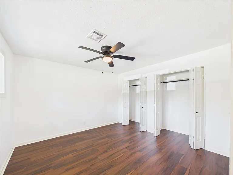 11515 Iberia Dr — Photo 6