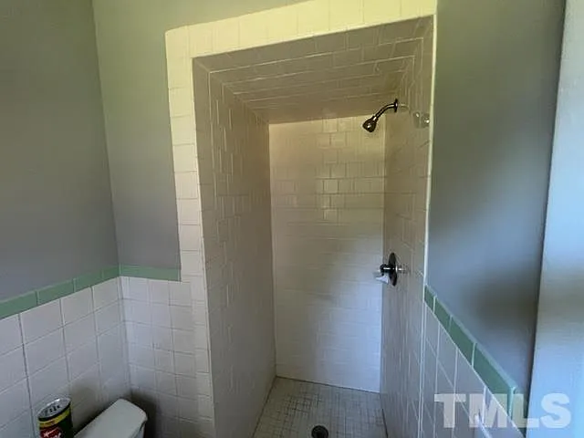 303 Catherine St — Photo 9