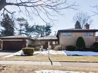 2213 Sandy Ln, Wilmette, IL 60091