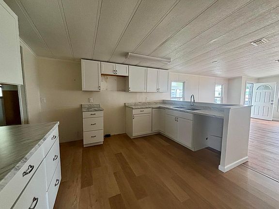 5th image of 1745 SW 35th Circle