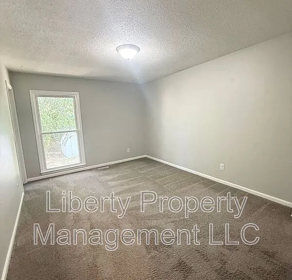 512 Nottingham Dr — Photo 11